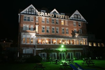 The Grand Hotel Swanage, Dorset. A three star Hotel suitable for all types of breaks. Ideal accommodation for  family holidays in Dorset with local walks, watersports, golfers, steam rail, sea views Swanage Bay.